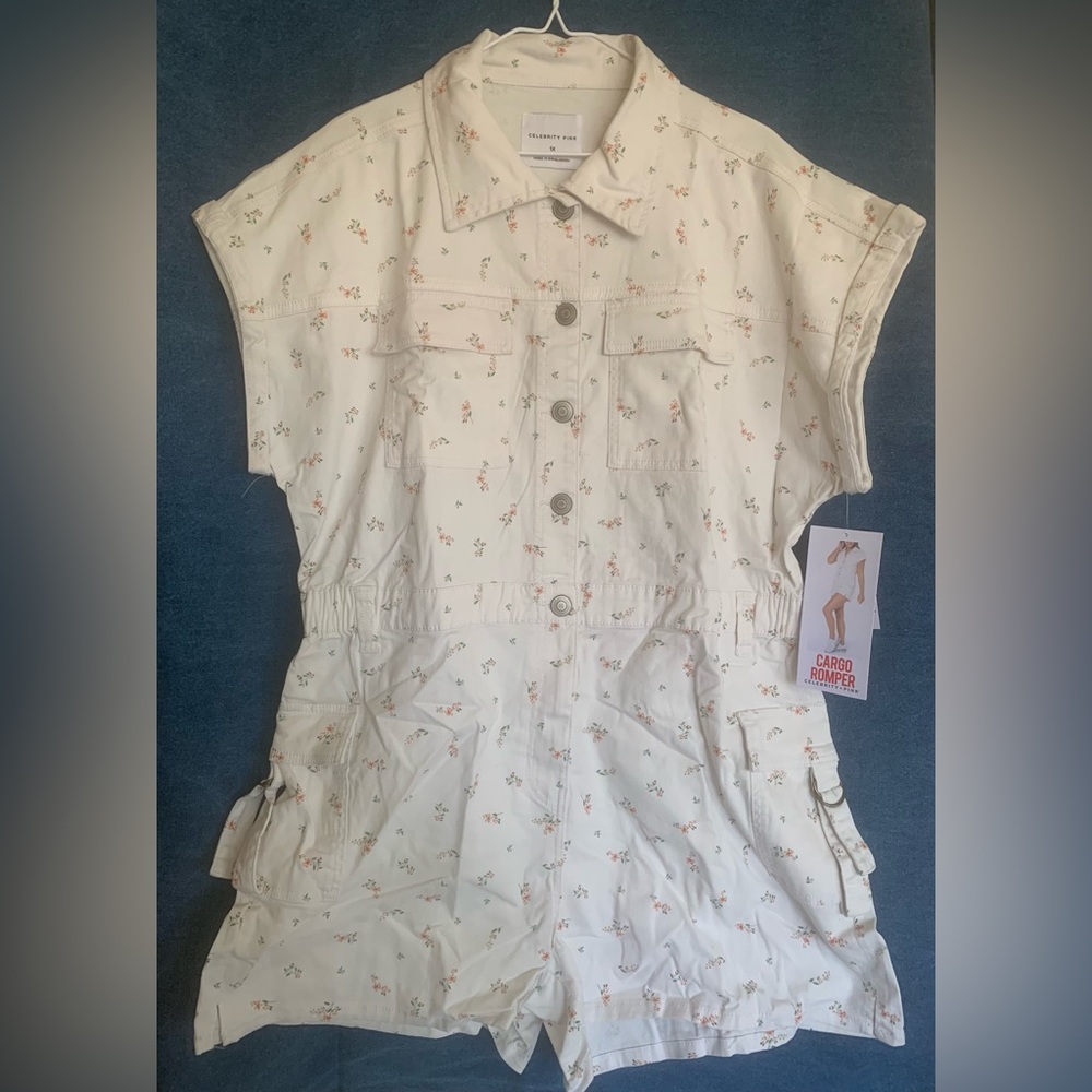 Celebrity Pink Elegant White With Flowers Cargo Romper size 1X Brand New